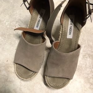 Steve Madden . Just one spot . Perfect conditions